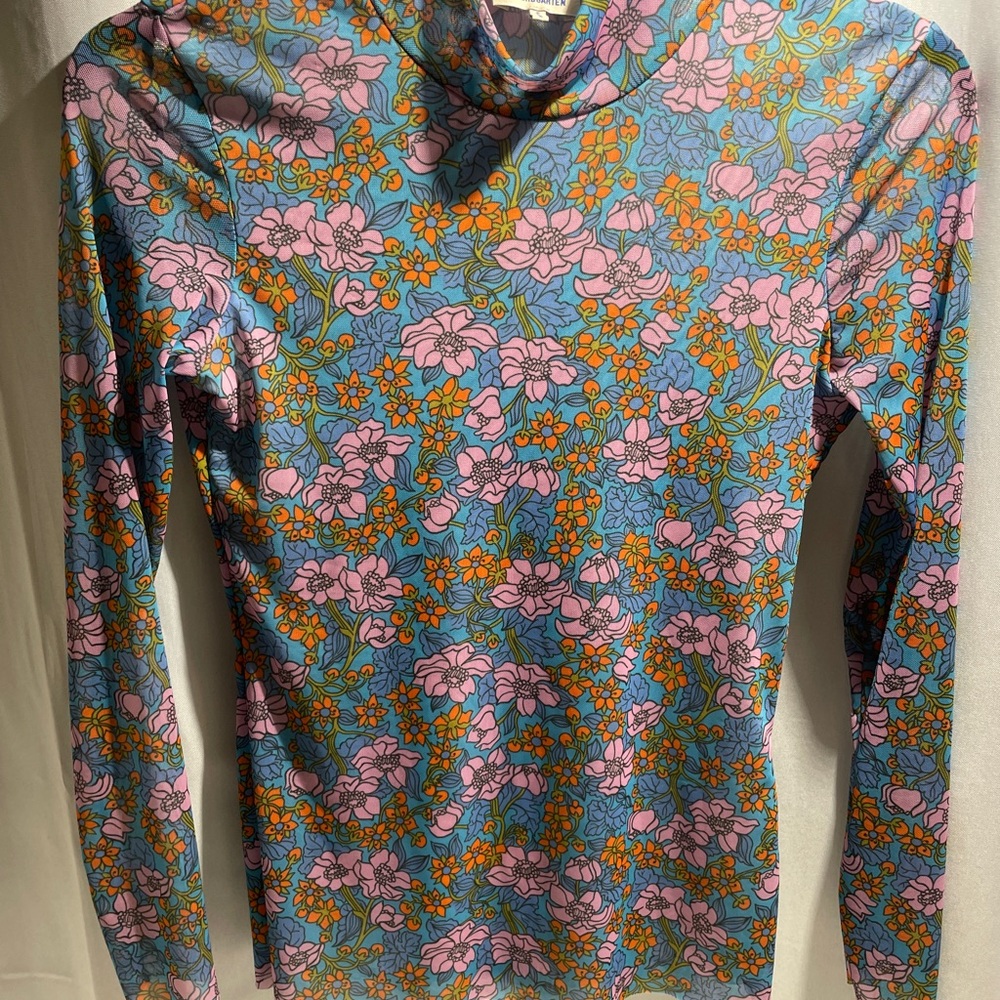 Baum Pferdharten Floral Long Sleeve Top, size M